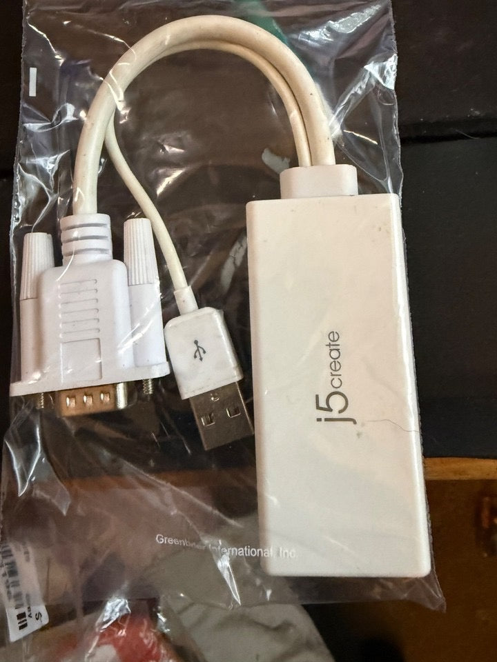 J5 VGA TO HDMI Adapter With usb a powered